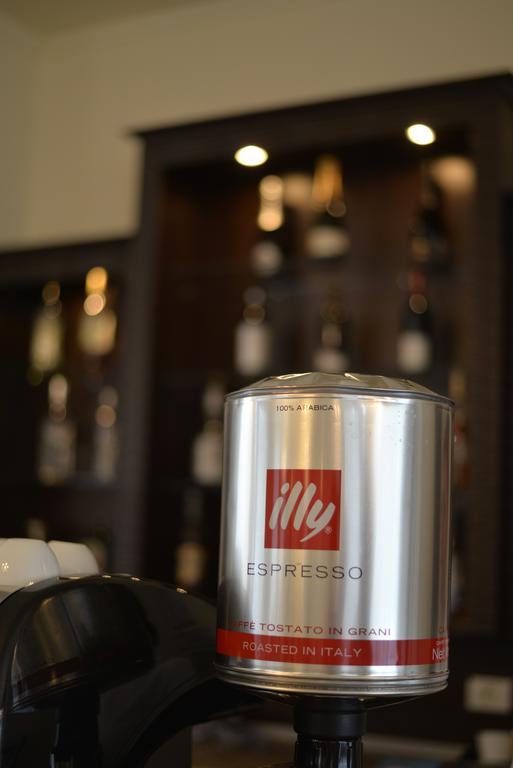 Hotel Miky Arad Bagian luar foto
