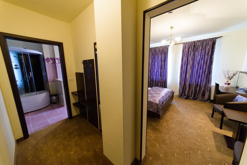 Hotel Miky Arad Ruang foto
