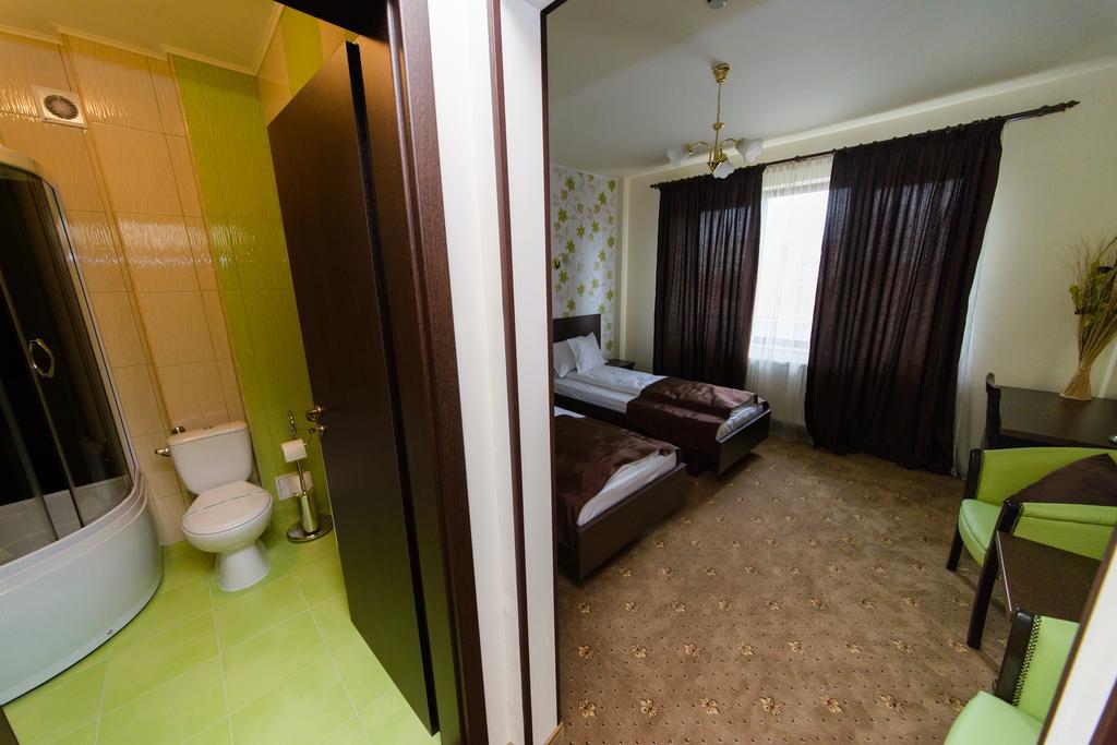 Hotel Miky Arad Ruang foto